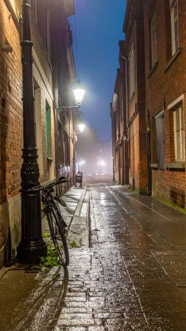 夜明けの雨に濡れた通り01-無料壁紙